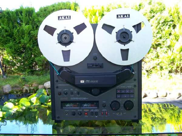 Đầu băng cối Akai GX-646