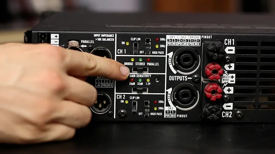 Các nút gạt sau cục đẩy: Bridge, Parallel, Stereo là gì?